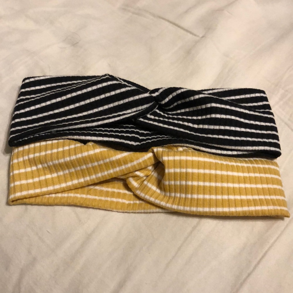 Set of 2 striped headbands